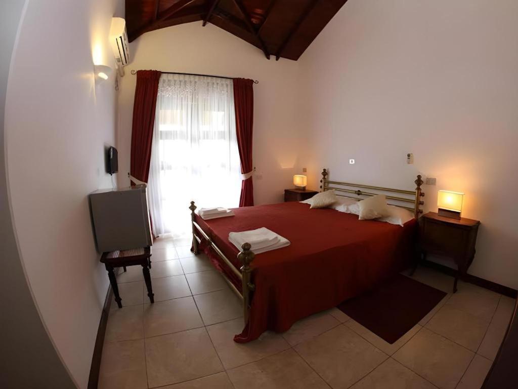 The Mgs Hotel Elpitiya  Exteriör bild