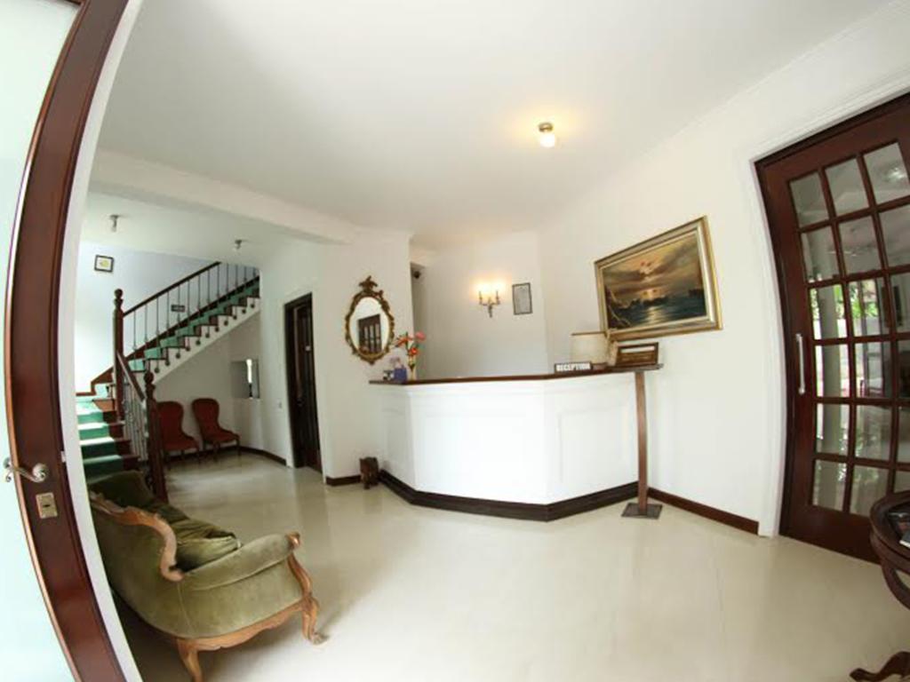 The Mgs Hotel Elpitiya  Exteriör bild